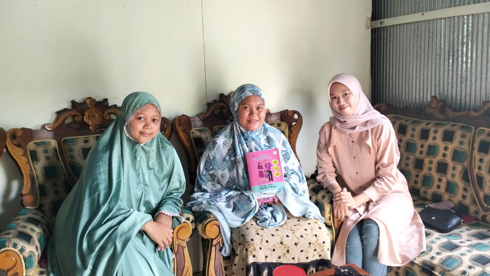 Kunjungan Pertama: Sehari Sebelum Melahirkan